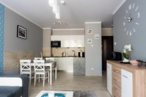 Kuchyň nebo kuchyňský kout v ubytování Apartamenty Brzask-Dawn, Bryza-Breeze - Osiedle Polanki