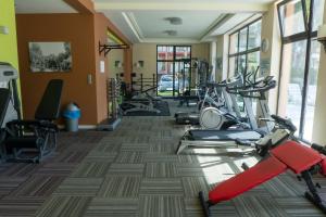 Fitness centrum a/nebo fitness zařízení v ubytování Apartamenty Brzask-Dawn, Bryza-Breeze - Osiedle Polanki