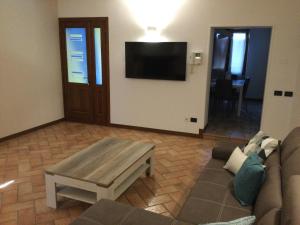 TV a/nebo společenská místnost v ubytování B&B Corte Sant'Angelo