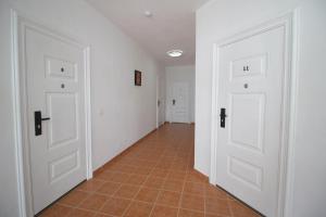 Imagem da galeria de Portafortuna Apartments em Sarandë mais 50 fotografias