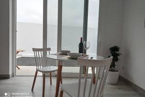 Imagen de la galería de Precioso apartamento con terraza en Teguise, en Teguise