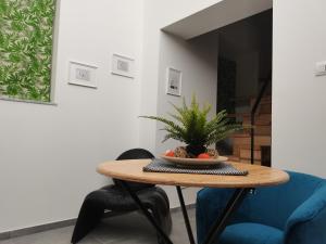 A seating area at Cammileddi mini suite