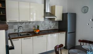 Kuchyň nebo kuchyňský kout v ubytování Apartment Anđela