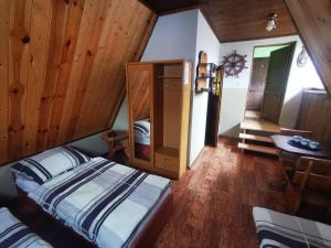 Postel nebo postele na pokoji v ubytování Noclegi u Marka