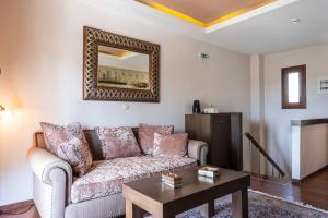 A seating area at Country Inn