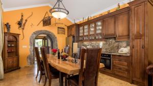 Kuchyň nebo kuchyňský kout v ubytování Apartments Villa BV