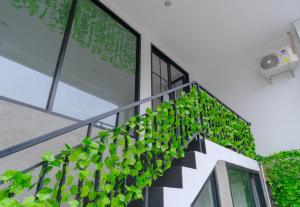 Balcone o terrazza di NYENYAK MRT Lebak Bulus Simatupang