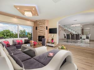 Posedenie v ubytovaní Holiday Home Villa Gabriel by Interhome + 37 fotografií