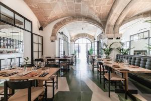 Reštaurácia alebo iné gastronomické zariadenie v ubytovaní Concepcio by Nobis, Palma, a Member of Design Hotels