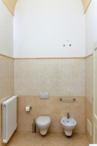 A bathroom at La Torretta Dei Sogni