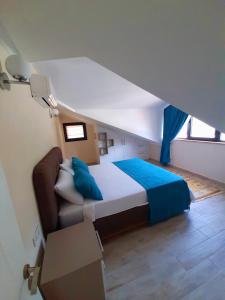 Postel nebo postele na pokoji v ubytování Gocek Arion Hotel