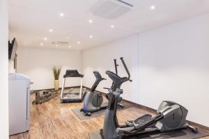 Fitness centrum a/nebo fitness zařízení v ubytování Park Inn by Radisson Neumarkt