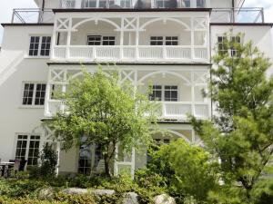 Ein Garten an der Unterkunft Villa Sanddorn