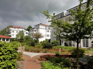 Ein Garten an der Unterkunft Villa Sanddorn