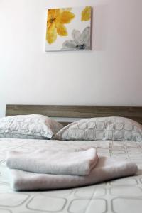 Posteľ alebo postele v izbe v ubytovaní Guest House Vila Pod Lesom