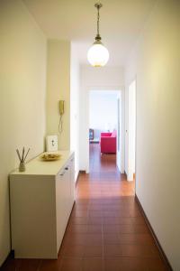 Kép Cloud 9 - Apartment with stunning lake view szállásáról Belgiratéban a galériában