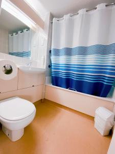 Ванна кімната в Redwings Lodge Rutland
