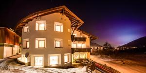 Üldine mäevaade või majutusasutusest Hotel Gasthof Handl pildistatud vaade