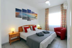 A bed or beds in a room at LEON INMO Apartment Elen - 10417 Még 15 kép