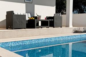 Bazén v ubytovaní Villa Astrid on Ciovo island, private pool alebo v jeho blízkosti