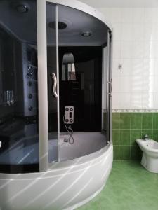 Koupelna v ubytování Prometey Hotel