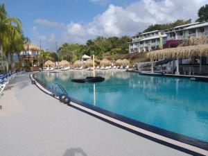 Piscina di Superbe studio Mi Amor face au Rocher du Diamant o nelle vicinanze