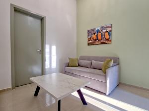 Gallery image of Epipleon Luxury Suites -108- Διαμέρισμα 85τμ δίπλα στη θάλασσα in Nafpaktos