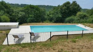 Swimmingpoolen hos eller tæt på La maison de Demeter, 10 min d'Eugénie, calme des Landes Intérieures