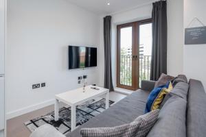 Deluxe 1 Bedroom St Albans Apartment - Free Wifi & Parking