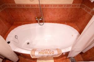 Koupelna v ubytování Hotel Hidalgo