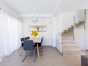 Fotografia z galérie ubytovania Villa Blanca Playa Paraíso by Interhome v destinácii Playa Paraiso + 34 fotografií