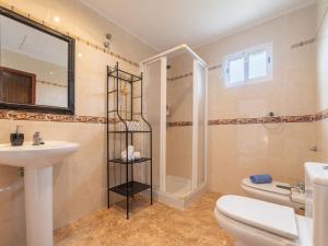 A bathroom at Villa Can Delfin Alcudia by Interhome