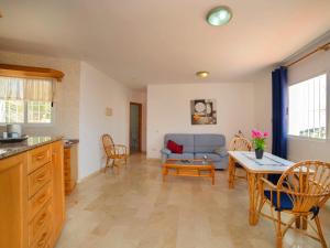 Kuchnia lub aneks kuchenny w obiekcie Holiday Home Villa Cassandra by Interhome