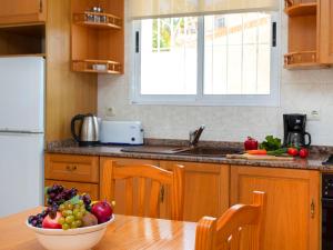 Kuchnia lub aneks kuchenny w obiekcie Holiday Home Villa Cassandra by Interhome