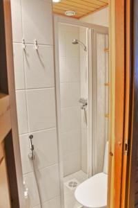 Koupelna v ubytování Holiday Home Kelo tuisku by Interhome