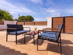 Balkón nebo terasa v ubytování Holiday Home Nueva Playa-3 by Interhome