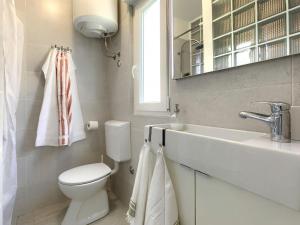 Koupelna v ubytování Apartment Laura by Interhome