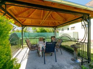 Balkón alebo terasa v ubytovaní Holiday Home Csilla by Interhome