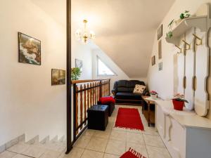 Posedenie v ubytovaní Holiday Home Csilla by Interhome