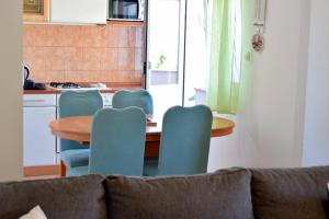Kuchyňa alebo kuchynka v ubytovaní Villy City Apartment