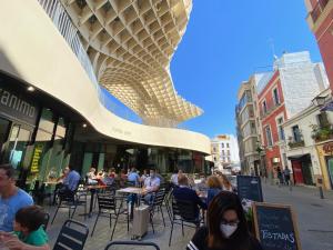 Un restaurant sau alt loc unde se poate mânca la Sevilla Centro Histórico Cerca Estación AVE