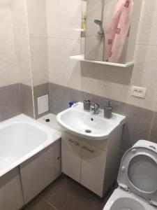 
Ванная комната в Apartments near Ligovskiy prospekt
