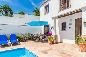Gallery image of Casa Sol - traditional village house with pool and view in Pinos del Valle