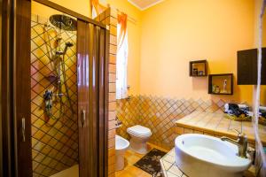 A bathroom at Profumo di Zagara