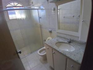 Koupelna v ubytování Cascais Quartos & Suítes