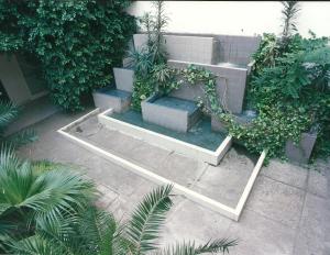 an overhead view of a garden with stairs and plants at Hotel Miami in San Miguel de Tucumán