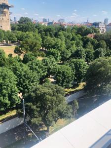 Zdjęcie z galerii obiektu Augartenblick Penthauscombo 14/15/16 - Blick zum Riesenrad w Wiedniu