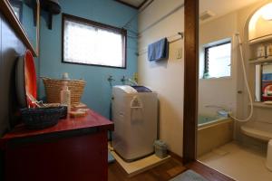 Kylpyhuone majoituspaikassa Shanti House Sakaiminato