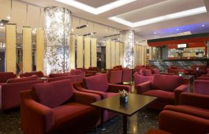 Area tempat duduk di Atria Hotel Magelang