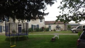 Photo de la galerie de l'établissement Le Logis du Bouil, à Champagne